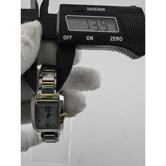 Ladies Seiko Solar V115-0CR0 Quartz Watch New Solar Battery Runs Great MSRP $175 - Picture 11 of 13